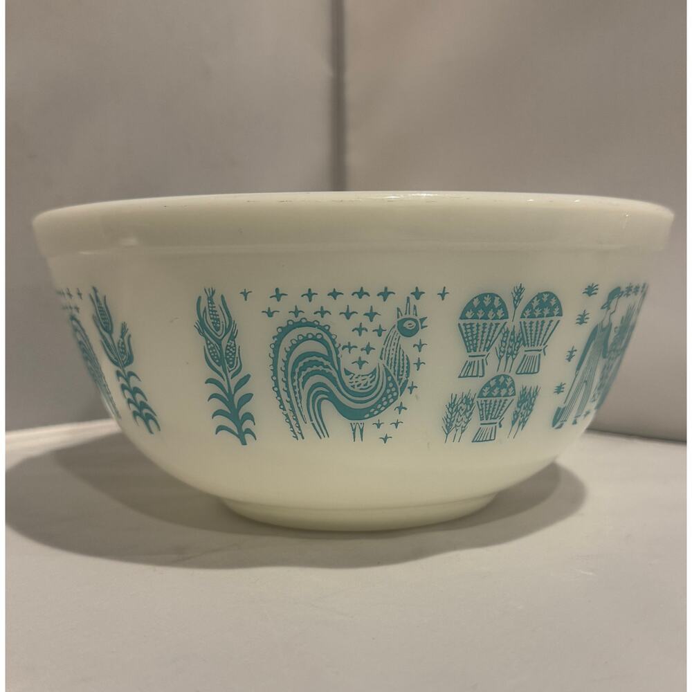 Pyrex -vintage mixing bowl. "Amish Butterprint" pattern-Rare 2 1/2 qt‎ #403